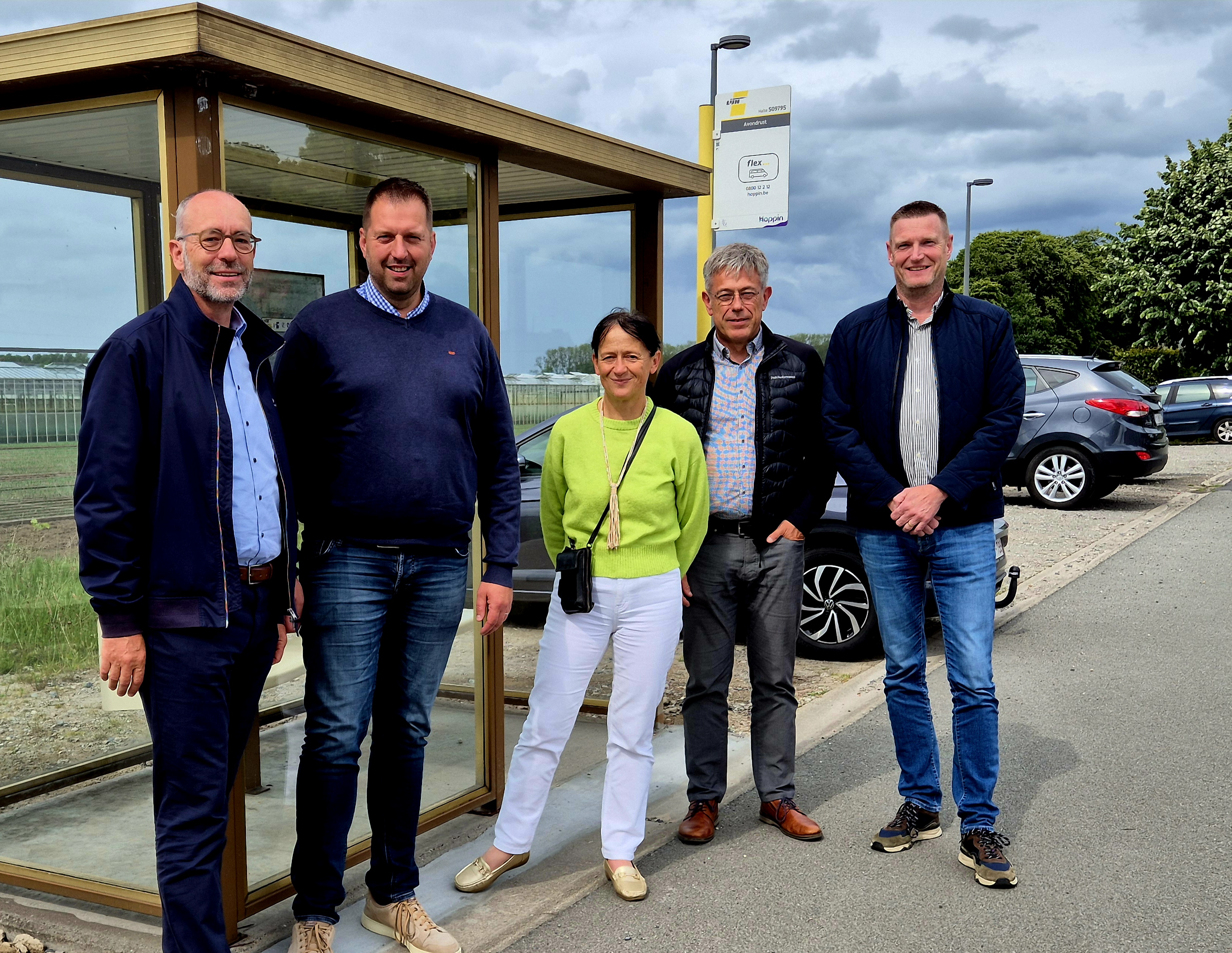 DEMENTIEVRIENDELIJK BUSHOKJE AAN AVONDRUST